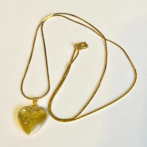 Vintage Gold Rose Flower Heart Locket Necklace Victorian Photo Charm 24" Plated - Picture 8 of 10